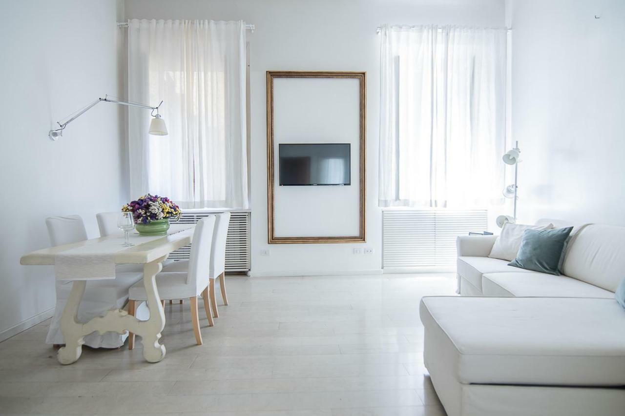 Triton Place Roma